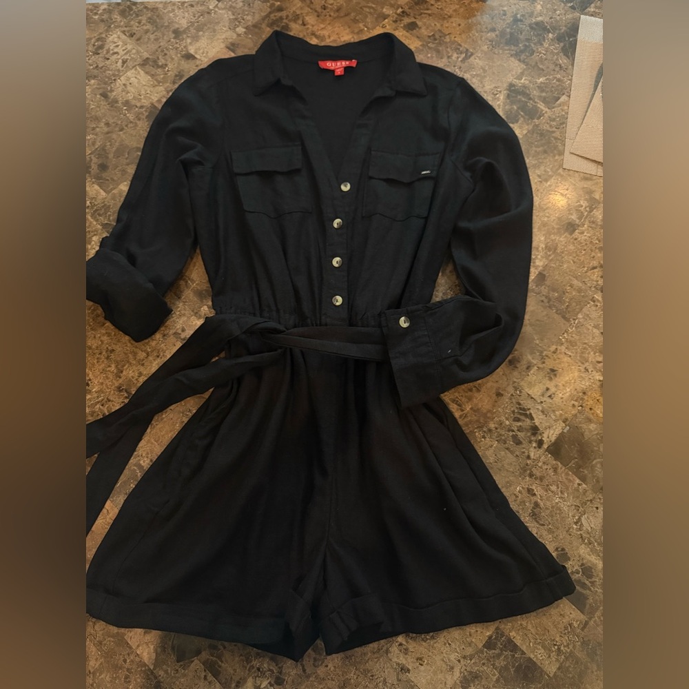 GUESS 🖤 Women’s Black Linen Romper Size Small